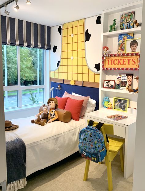 Toy Story Toddler Room, Kids Boy Room Ideas, Toy Story Room Ideas, Toy Story Bedroom Ideas, Pixar Bedroom, Disney Bedroom Ideas, Toy Story Bedroom, Disney House Ideas, Disney Bedroom