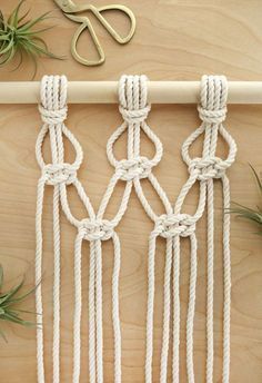 Room Divider Diy, Creative Room Dividers, Macrame Room Divider, Room Divider Headboard, Small Room Divider, Macrame Room, Temporary Room Dividers, Fabric Room Dividers, Glass Room Divider