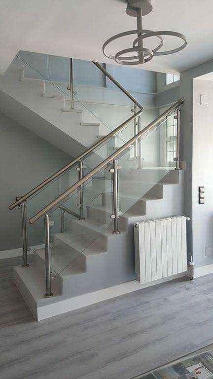 Stairs Railing Ideas, Glass Staircase Railing, Steel Stair Railing, Glass Railing Stairs, درج السلم, Stairs Railing, Steel Railing Design, Modern Stair Railing, Staircase Design Modern