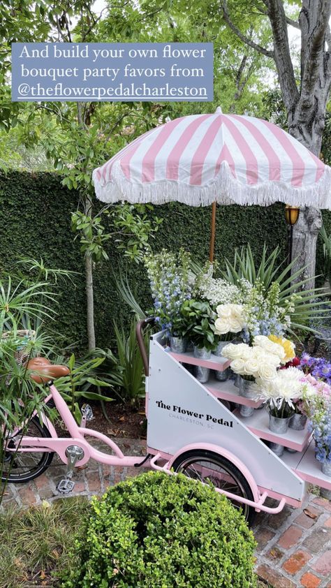 Boutique Store Front Ideas, Flower Shop Design, Cut Flower Farm, Flower Pedals, Flower Truck, French Flowers, Flower Cart, Flower Business, Flower Store