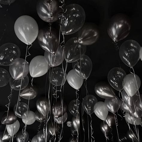 Black And White Glam Aesthetic, Wren Beaumont, Masquerade Aesthetic, Bach Themes, Ipad Black, Goth Prom, Black And White Balloons, City Life Aesthetic, Aesthetic Era