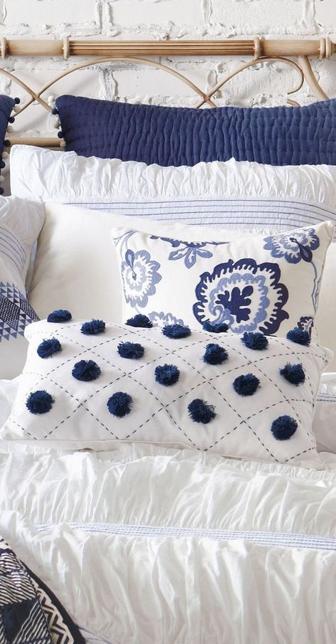 Navy Blue And White Bedroom, Hamptons Bedroom, Blue And White Bedroom, Blue And White Pillows, Blue White Decor, Inspirational Photos, Cottage Bedroom, Bedroom Color, Bedroom Color Schemes