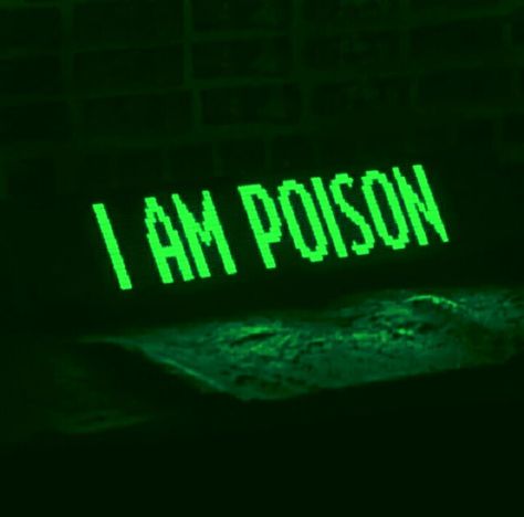 I Am Poison, Heather Duke, Le Cri, Verde Neon, Dark Green Aesthetic, Slytherin Aesthetic, Aesthetic Colors, Poison Ivy, Intp