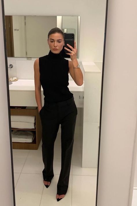 Stile Kylie Jenner, Stile Blair Waldorf, Chique Outfit, Look Adidas, Skandinavian Fashion, Corporate Outfits, Business Outfit, All Black Outfit, Thanksgiving Outfit