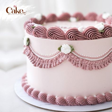 🤩💫Every birthday, every celebration ends with something sweet, a cake, and people remember. It’s about the memories. So if it were easy to resist, it would not be called our Classic Infused Cake! 💯🍥❤ #thecakeinc #cakelove #caketheme #cakephotography #cakedesigns #cakedeliverycompanykolkata #classiccakes #simplecake #aestheticcake #aestheticcakes #bestsellingcake #cakekolkata #kolkatacakes #foodies #kolkatafoodie #kolkatafood #kolkatafoodbloggers Victorian Cakes Vintage, Vintage Cakes Birthday, Baby Shower Cake Sayings, Square Cake Design, Victorian Cakes, Bolo Vintage, Vintage Birthday Cakes, Buttercream Cake Decorating, 16 Birthday Cake