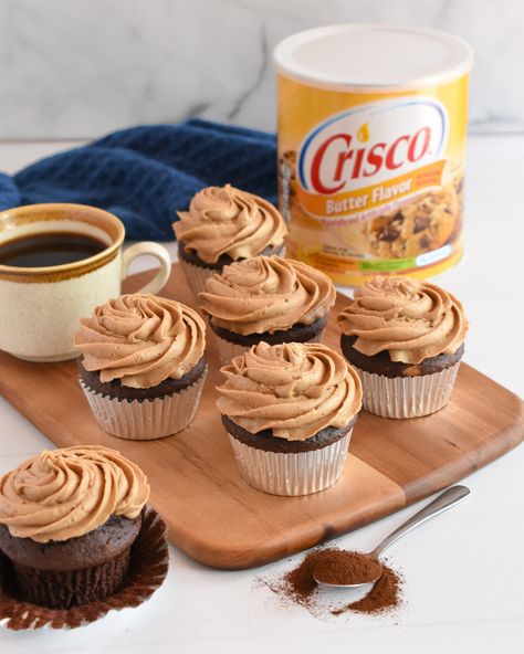 Crisco Frosting, Coffee Frosting Recipe, Coffee Frosting, Coffee Icing, Vegetable Shortening, Cake Frosting Recipe, Baking Goods, Homemade Donuts, Baking Recipe