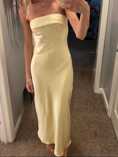 yellow low-back satin midi dress Silk Tube Dress, Yellow Wardrobe, Long Dresses Wedding, Yellow Silk Dress, Yellow Satin Dress, Walking Fashion, Silk Charmeuse Dress, Silk Yellow Dress, Yellow Strapless Dress