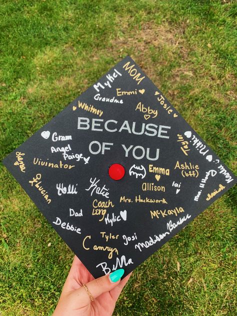 Short Grad Cap Quotes, 8th Grade Cap Ideas, 8th Grade Graduation Cap Ideas, Funny Graduation Caps, Elementary Graduation, Graduation Cap Decoration Diy, Grad Cap Designs, 8th Grade Graduation, Grad Caps