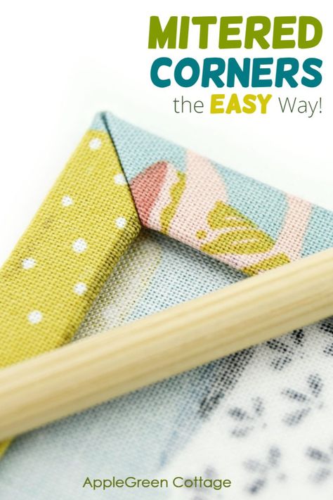 Sewing mitered corners - the easy way! Sewing a mitered corner will be easier with this mitred corner sewing tutorial. See how to sew mitered corners on all your projects and get rid of the bulk. It's great to sew mitered napkins, placemats and other types of easy diy home decor. Sew Mitered Corners, Corner Sewing, Bowl Cosy, Mitred Corner, Sewing Mitered Corners, Binding Tool, Binding Tutorial, Hexie Quilt, Sewing To Sell