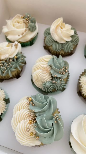 Sage White And Gold Cupcakes, Sage Green Wedding Cupcake Ideas, Green Buttercream Cupcakes, Green White And Gold Cupcakes, Sage And Cream Cupcakes, Sage Green And White Birthday Decor, Sage Green Cupcakes Baby, Sage And White Cupcakes, Sage Green Birthday Cupcakes