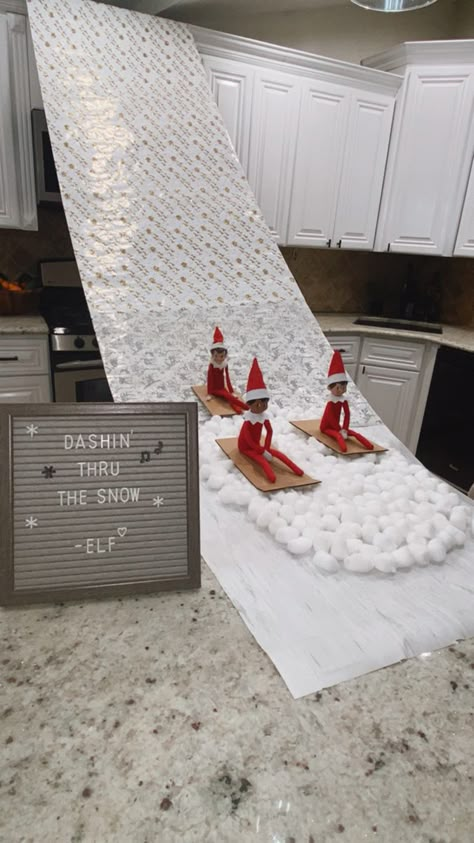 Hilarious Elf On The Shelf Ideas, Elf On The Shelf Ideas Simple, Toddler Elf On The Shelf Ideas, Friendsgiving Aesthetic, Aesthetic Thanksgiving, Elf Ideas Easy, Napkin Folding Ideas, Elf On The Shelf Idea, Thanksgiving Aesthetic