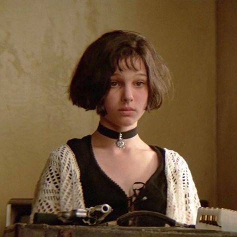 Natalie Portman The Professional, Natalie Portman Mathilda, Leon The Professional Mathilda, Natalie Portman Leon, Leon Matilda, Mathilda Lando, Professional Icon, Marla Singer, Cute Hairstyles For School