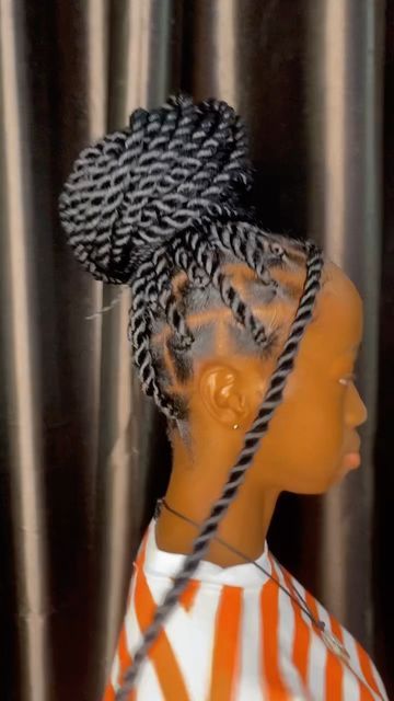 OwerriHairstylist on Instagram: "Jumbo Twist braid 🥰💇‍♀️" Jumbo Dreadlocks, Fluffy Twists Braids, Jumbo Knotless Twists, Large Passion Twists Braids, Jumbo Rope Twist, Jumbo Twist Braids, Rope Twist Braids, Jumbo Twists, Twist Braid