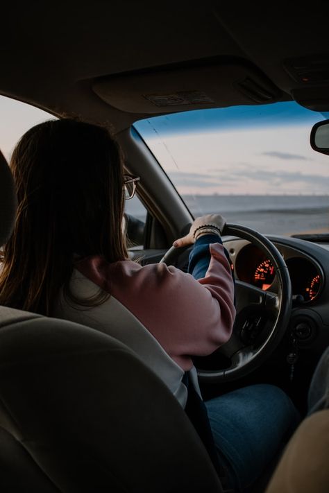 woman in white long sleeve shirt driving car during daytime photo – Free Cushion Image on Unsplash Steering Wheel Aesthetic, Wheel Aesthetic, Car Learning, Learn Car Driving, Manifesting Vision Board, Women Drivers, Drivers Ed, Bmw Girl, Drivers Education