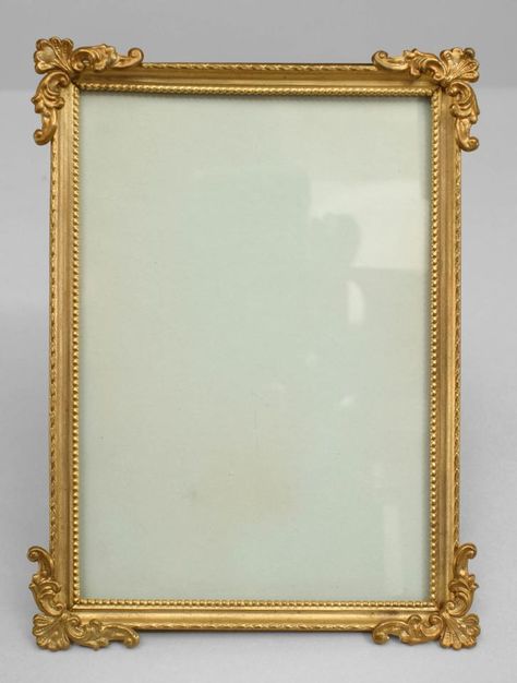 French Picture Frames, Gilded Picture Frames, Gold Vintage Picture Frame, Antique Frames On Wall Ideas, Old Picture Frames On The Wall, Fancy Painting Frame, Antique Frames Vintage, Fancy Picture Frame Drawing, Antique Painting Frame