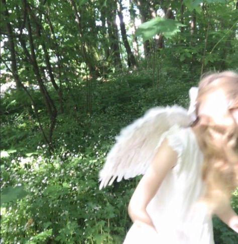 𝔉𝔞𝔢𝔯𝔦𝔢 on Twitter: "… " Grunge Fairycore, Grunge Fairy, Fairycore Aesthetic, Ethereal Aesthetic, Fotografi Vintage, Fairy Aesthetic, Dark Fairy, Angel Aesthetic, Cottagecore Aesthetic