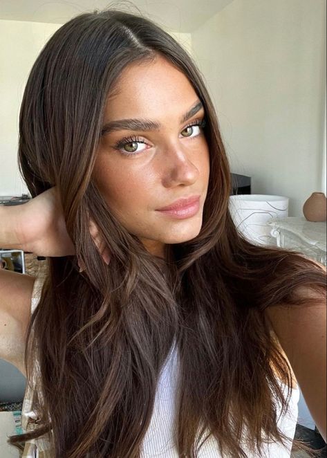 Beauty Hair Color, Fresh Makeup, Brown Hair Balayage, Based On Your Zodiac Sign, Hair Color Balayage, Aesthetic Hair, Balayage Hair, Maquillaje De Ojos, Hair Looks