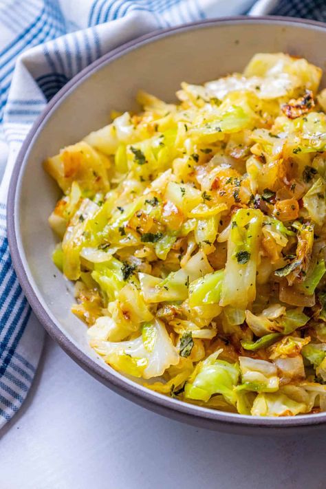 Caramelized Cabbage and Onions - Sweet C's Designs - Delicious, buttery caramelized cabbage and onions are a salty, simple, and totally crave-worthy side dish! #sautedcabbageandonions #sidedishes Saute Cabbage And Onions, Sautéed Cabbage Recipe, Cabbage Recipes Vegetarian, Sauté Cabbage, Keto Cabbage Side Dishes, Caribbean Cabbage, Baby Cabbage, Caramelized Cabbage, Sauteed Cabbage And Onions