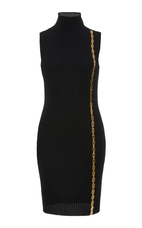 Fashion Trend Forecast, Versace Spring, Versace Fashion, Ribbed Knit Dress, Couture Collection, Global Fashion, Elegant Dress, Lifestyle Brands, Moda Operandi