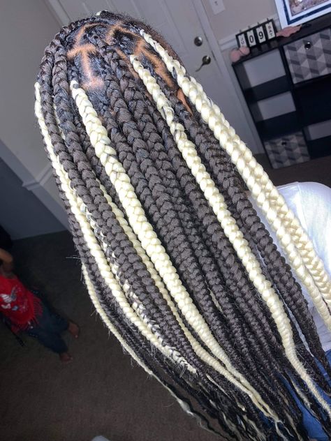 Black And Platinum Knotless Braids, White And Black Knotless Braids, Black And Blonde Knotless Braids With Curls, Black And White Braids For Black Women, Black And Blonde Braids Black Women, Black And White Knotless Braids, Knotless Braids Black And Blonde, White And Black Braids, Black And Blonde Knotless