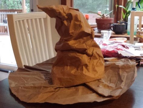 Paper Bag Sorting Hat Diy Sorting Hat Harry Potter, Diy Sorting Hat, Hogwarts Sorting Hat, Halloween Paper Bags, Brown Packing Paper, Harry Potter Activities, Harry Potter Day, Paper Towel Crafts, Harry Potter Classroom