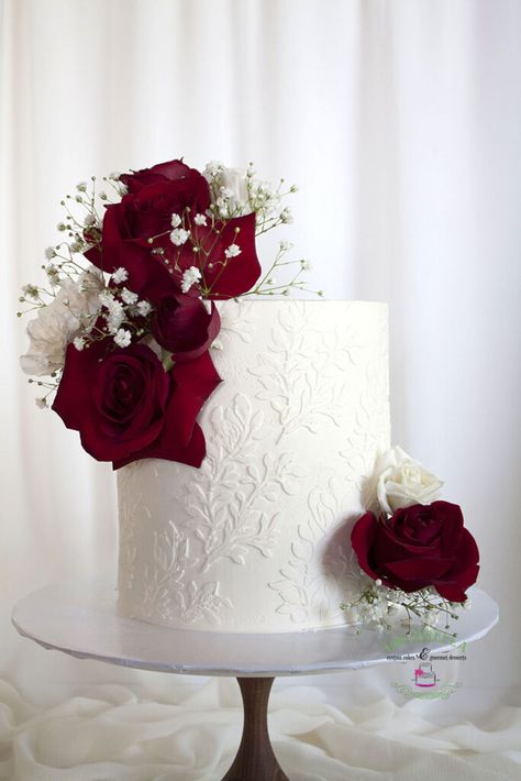 Red Rose Wedding Cake, Henna Cake, Red Velvet Wedding Cake, Wedding Cake Simple Elegant, Buttercream Wedding Cakes, Classy Birthday, 4 Tier Wedding Cake, Boho Wedding Cake, Small Wedding Cakes