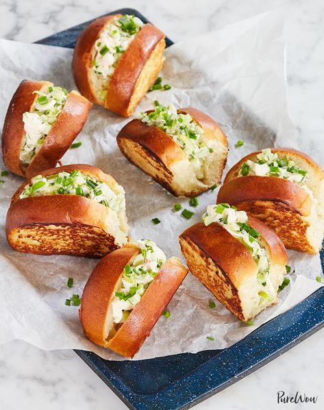 Mini Lobster Rolls Summer Party Recipes, Summer Appetizer Recipes, Lobster Roll Recipes, Mothers Day Dinner, Summer Food Party, Lobster Recipes, Superbowl Snacks, Summer Appetizer, Lobster Roll