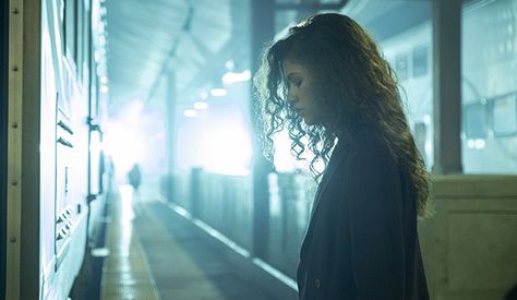 Emmy episode analysis: Zendaya (‘Euphoria’) in ‘Made You Look’ - GoldDerby Zendaya Side Profile, Euphoria Collage, Euphoria Photography, Euphoria Vibe, Rue Bennet, Zendaya Makeup, Euphoria Season 2, Euphoria 2, Teresa Palmer