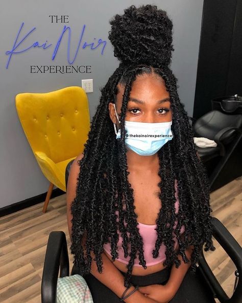 Butterfly Locs, Faux Locs Hairstyles, African Hair Braiding Styles, Afrikaanse Mode, Braids Hairstyles Pictures, Pelo Afro, Twist Braid Hairstyles, Girls Hairstyles Braids, Girls Braids