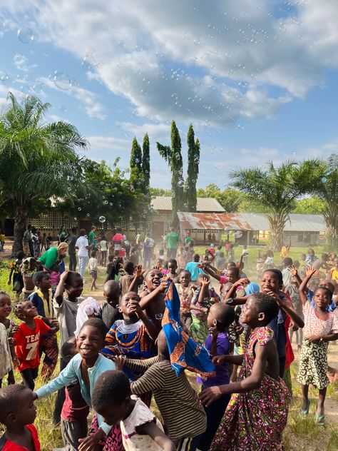 Uganda Mission Trip, Kenya Mission Trip, Africa Mission Trip Aesthetic, Volunteering In Africa Aesthetic, Mission Trip Aesthetic, Mission Aesthetic, Volunteer Africa, Togo Africa, Africa Mission Trip