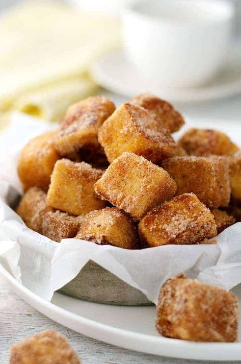 Mini Churros, Churro Bites, French Toast Bites, Recipe For Teens, Cinnamon French Toast, Toast Recipes, Churros, Clean Eating Snacks, Mexican Food Recipes