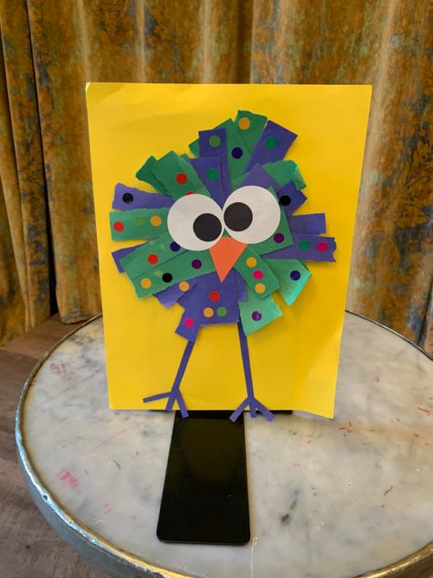 We read The Roly-Poly Egg by Kali Stileman, and then made birds inspired by her artwork. Roly Poly Craft, Bird Craft, Library Crafts, Roly Poly, Bird Crafts, Lava Lamp, Egg, Birds