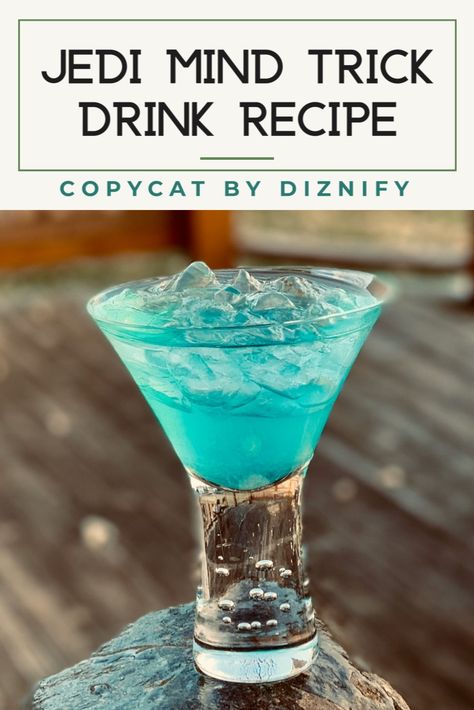 Star Wars Recipes, Star Wars Themed Food, Star Wars Drinks, Copycat Drink Recipes, Mind Trick, Disney Dishes, Disney Inspired Food, Disney Drinks, Star Wars Food