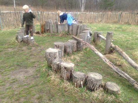 Tree Stump Play Area, Stump Play Area, Tree Stump Playground Ideas, Tree Stump Playground, Nature Playscape, Stepping Stones Kids, Natural Outdoor Playground, Preschool Building, Nature Playground