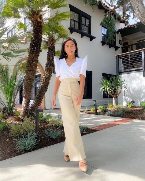 Modern Filipiniana Business Attire, Filipiniana For Oath Taking, Bridal Filipiniana, Filipina Outfit Modern, Oath Taking Outfit Women Formal, Formal Filipiniana Attire, Filipino Attire For Women, Filipiniana Pose Ideas, Modern Filipiniana Pantsuit