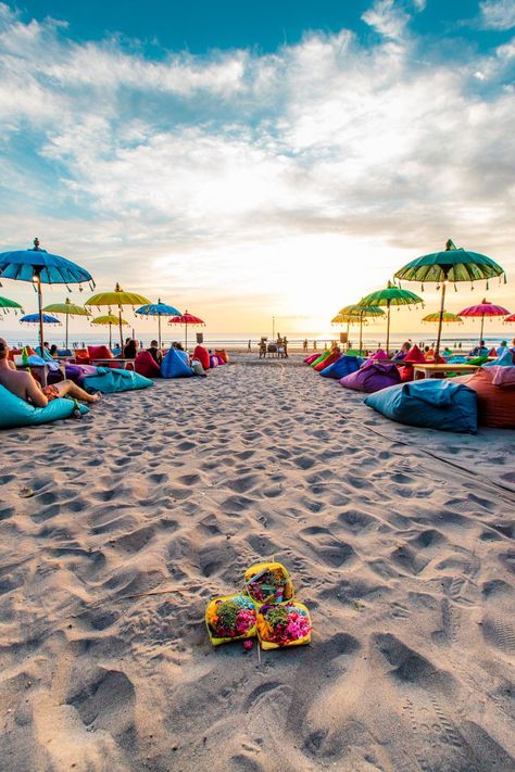 Absolutely love sunset at the beach in Bali! Bali Culture, Bali With Kids, Love Sunset, Bali Beach, Sunset At The Beach, Beach Bali, Bali Beaches, Beach Activities, Outdoor Movie