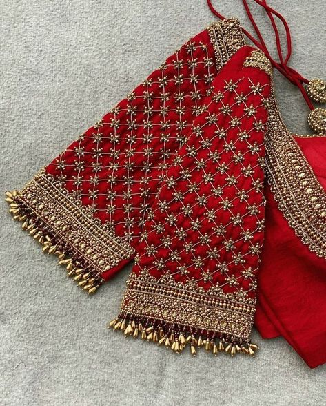 Wedding Saree Maggam Blouse Designs, Wedding Blouse Embroidery Bridal, Latest Blouse Aari Work Designs, Wedding Blouse Hand Designs, Blouse Sleeves Work Design Latest, Bridal Blouse Hand Designs, Bridal Blouse Designs With Name, Red Saree Aari Work Blouse, Red Saree With Green Blouse Bridal