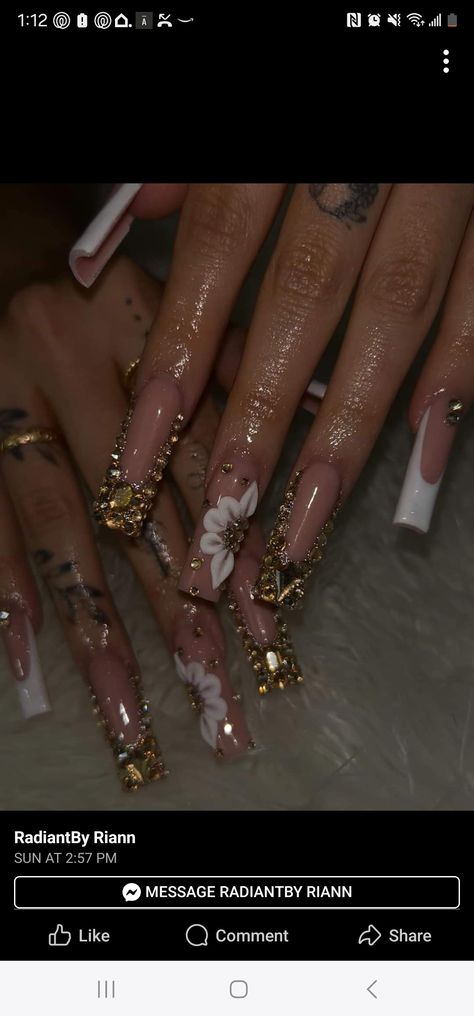 Gold 3d Flower Nails, Gold Gems On Nails, Nails With Gold Gems, Gold Gem Nails, Latina Nails, Quinceanera Nails, Gold Acrylic Nails, 3d Flower Nails, Long Acrylic