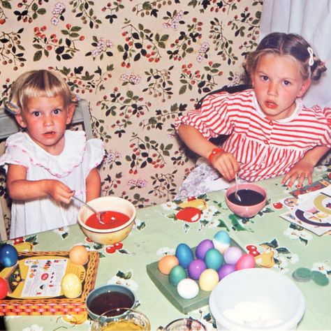 Easter Vintage Images, 1950s Easter, Easter Dinner Recipes, Easter Vintage, Taste Of Home Recipes, Easter Morning, Easter Toys, Easter Images, Easter Parade