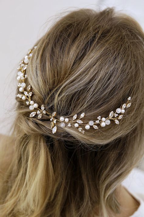 Bridal hair piece very convenient wedding accessory for hair. Wedding pearl hair vine, the piece will look elegant and simply fantastic with most bridal hair styles. You can choose a branch on either side or take two pieces on both sides. Bridal hair vine length - 11-12 cm (4.5 inch) *Choosing a color you choose the color of the wire products. Is it gold or silver wire color (choose the color of your jewelry or details on the dress). Bridal Hair Accessories Gold, Hair Vine Tiara, Gold And Pearl Hair Accessories, Wedding Pearl Hair Piece, Bridal Hair With Hair Vine, Hair Accessories For Prom, Pearl Headband Wedding Hair, Pearl Bridal Hair Accessories, Pearl Wedding Hair Pieces