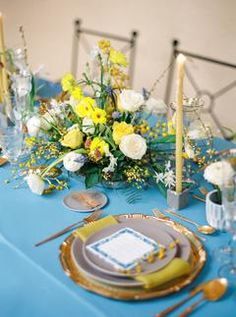 You Need To See this Spain-Inspired Wedding Color Palette: Mimosa Yellow & Sky Blue! Cornflower Blue Wedding, Sky Blue Wedding, Botanical Garden Wedding Invitations, Blue Wedding Receptions, Gold Winter Wedding, Sky Blue Weddings, Baby Blue Weddings, Blue Centerpieces, Spain Wedding