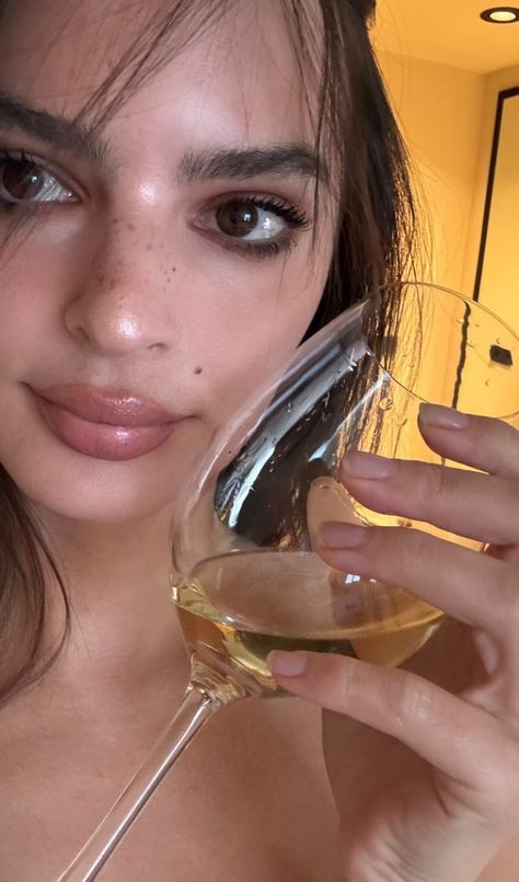 Emrata Instagram, Yass Queen, Madison Beer, Westminster, Instagram Story, Beer, Queen, Instagram