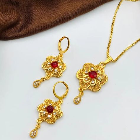 Fancy Beautiful 🌺 Design Rubi Locket Se✨🤌♥️ Best Quality 💯 Price 350/- PKR 🦋 . . . . . . . . PR/72 . #jewelrylovers #fashionaccessories #handmadejewelry #statementjewelry #blingbling #jewelrydesign #gemstonejewelry #luxuryjewelry #instajewelry #shopsmalljewelry #zirconjewelry #pkonlinestore #onlinejewellerypakistan #jewelrypage #necklace #ringsofinstagram #girlsbracelet #ringsforher #earringsofinstagram #zirconearrings #stonejewellery #trendyjewelrypieces #explore #explorepage #fashionfo... Zircon Jewelry, Rings For Her, Small Shop, Statement Jewelry, Luxury Jewelry, Locket, Jewelry Pieces, Gemstone Jewelry, Beautiful Design