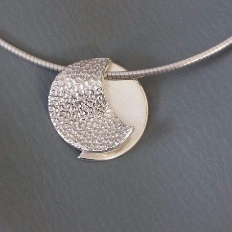 Precious Metal Clay Jewelry, Art Clay Silver, Silver Metal Clay, Handmade Silver Jewellery, Metal Clay Jewelry, Precious Metal Clay, Silver Jewelry Design, Polymer Jewelry, Polymer Clay Necklace