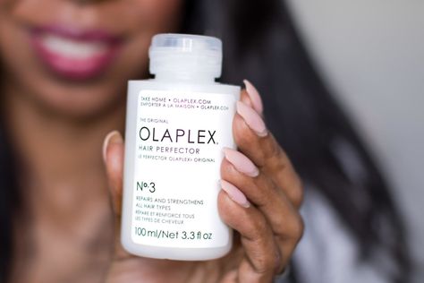 Olaplex No. 3 Hair Perfector is supposed to be a game-changer for dry, damaged hair, but does it really work? Full review here. Olaplex No 3, Healthy Relaxed Hair, Wet Brush, Dry Damaged Hair, Deep Conditioning, Beauty Influencer, Relaxed Hair, Hair Strengthening, I Need To Know