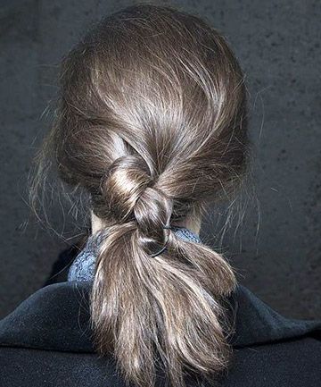 Best Hairstyles for Greasy Hair Girls Hairstyles Easy, Runway Hair, Greasy Hair, Hair Knot, A Pony, A Ponytail, Greasy Hair Hairstyles, Chic Hairstyles, Back View