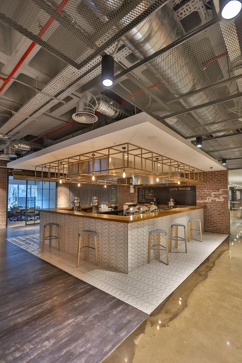 Vodafone Office, Sp Studio, Restaurants In Dubai, Cafeteria Design, Bar Counter Design, Coffee Bar Ideas, Industrial Office Design, Bar Interior Design, Kiosk Design