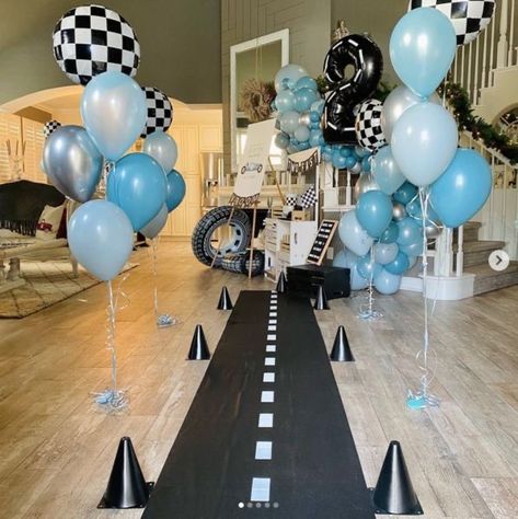 1st Bday Boy Themes, Race Party Theme, 2 Birthday Boy Themes, Two Birthday Theme Boy, Two Fast Birthday Party Boy, Boys Birthday Theme, Car Party Theme, Car Theme Birthday Party, Car Party Decorations