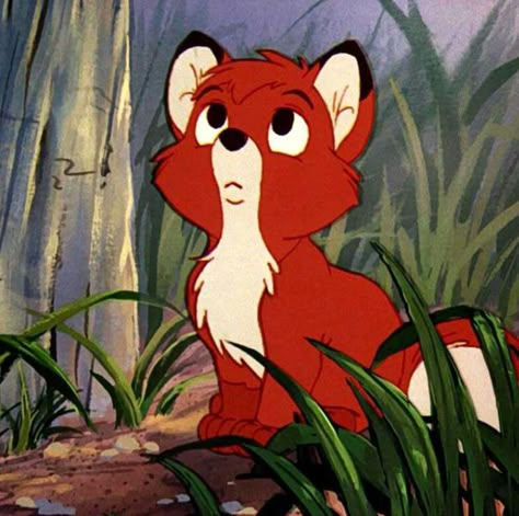 Todd from The Fox and the Hound #Disney Fox And Hound, Old Disney Movies, Cr7 Jr, Aesthetic Drawings, Disney Icons, The Hound, Film Disney, Disney Animals, The Fox And The Hound