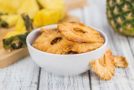 Dehydrated Pineapples Dehydrate Pineapple, Pineapple Rings, Ripe Pineapple, Dried Pineapple, Air Fried Food, Pineapple Recipes, Canned Pineapple, Pineapple Smoothie, Clean Cooking